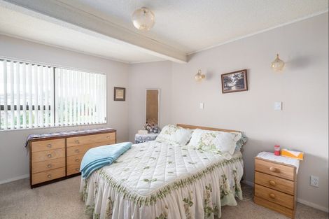 Photo of property in 1 Gladstone Grove, Richmond Heights, Taupo, 3330