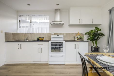 Photo of property in 2/27 Scott Road, Papakura, 2110