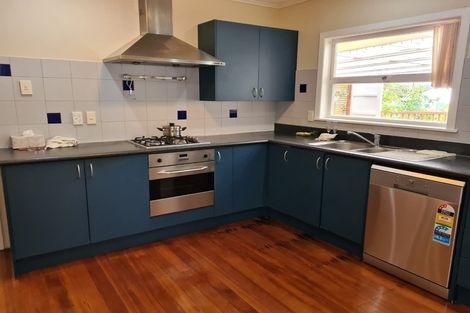 Photo of property in 20 Arahoe Road, New Lynn, Auckland, 0600