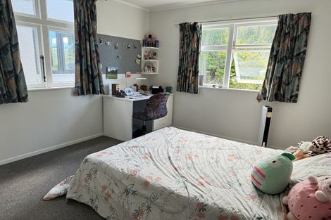 Photo of property in 336 Karori Road, Karori, Wellington, 6012