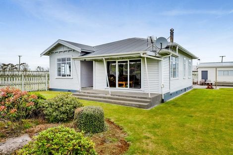 Photo of property in 22 Batten Road, Okaiawa, Hawera, 4671