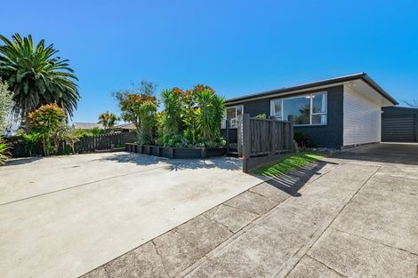 Photo of property in 13 Chums Road, Paraparaumu Beach, Paraparaumu, 5032