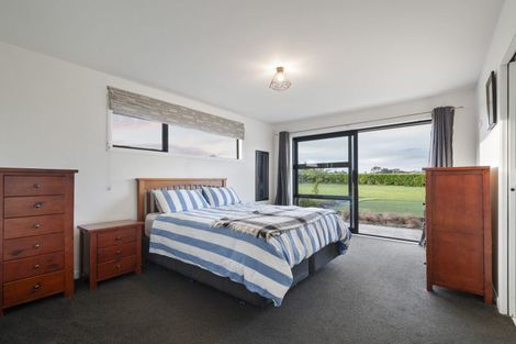 Photo of property in 208 Taipo Road, Rongotea, Palmerston North, 4476