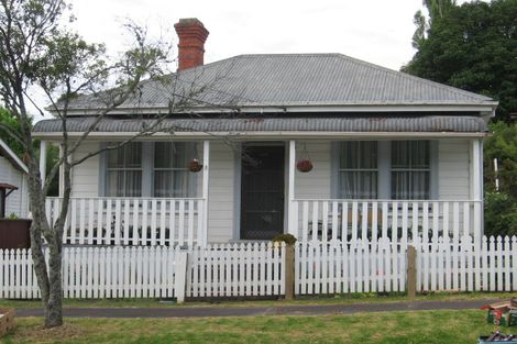 Photo of property in 8 Fourth Avenue, Kingsland, Auckland, 1021