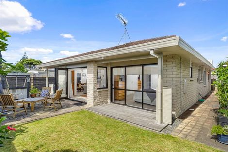 Photo of property in 10 Kaimanawa Street, Mount Maunganui, 3116