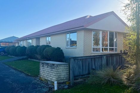 Photo of property in 15 Hawkins Place, Rangiora, 7400