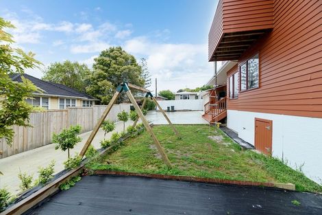 Photo of property in 28 Boundary Road, Blockhouse Bay, Auckland, 0600