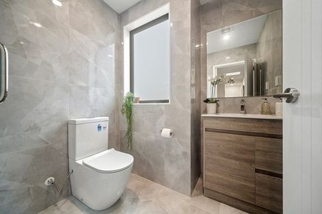 Photo of property in 94e Swanson Road, Henderson, Auckland, 0610