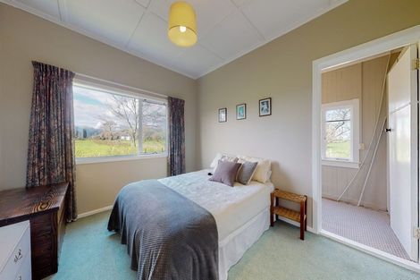 Photo of property in 68 Cadman Road, Dannevirke, 4930