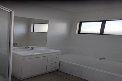 Photo of property in 1b Pollen Street, Johnsonville, Wellington, 6037