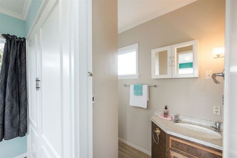 Photo of property in 28 Sheffield Street, Awapuni, Palmerston North, 4412