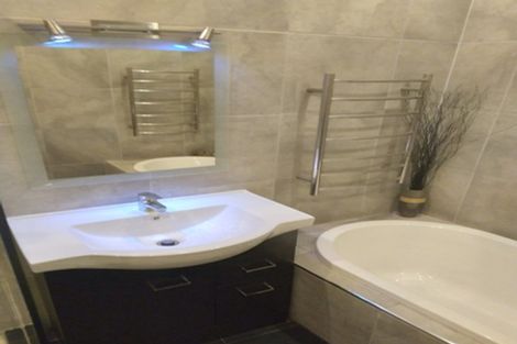 Photo of property in 1 Denton Street, Gore, 9710