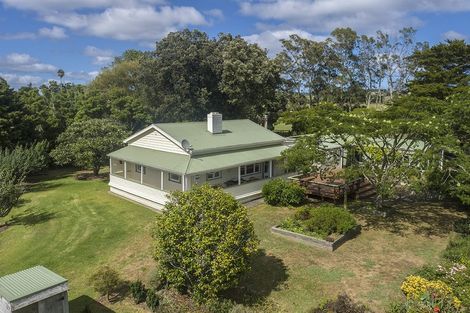Photo of property in 2059 State Highway 16, Helensville, 0875