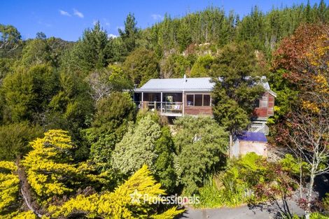 Photo of property in 10 Hobbit Lane, Pinehaven, Upper Hutt, 5371