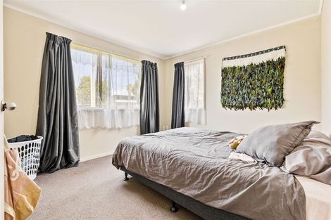 Photo of property in 337 Swanson Road, Ranui, Auckland, 0612