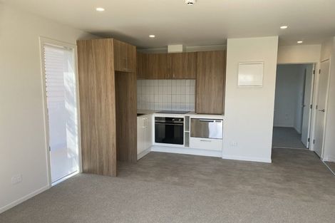 Photo of property in 4/43 Yeovil Road, Te Atatu Peninsula, Auckland, 0610