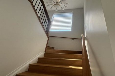 Photo of property in 28a Tiraumea Drive, Pakuranga, Auckland, 2010