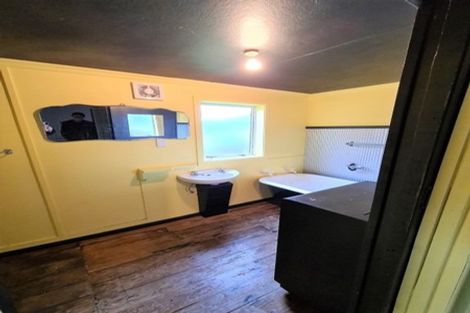 Photo of property in 920 Richmond Road, Lepperton, New Plymouth, 4373