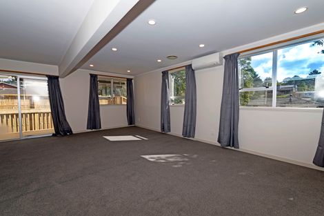 Photo of property in 1 Shale Avenue, Massey, Auckland, 0614