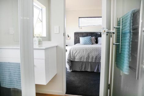 Photo of property in 21 Riverview Place, Waipu, 0582