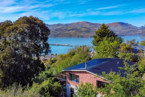 Photo of property in 2 Ticehurst Terrace, Lyttelton, 8082