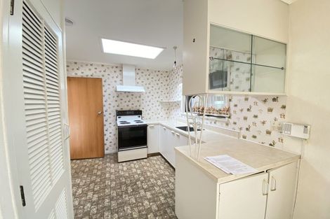 Photo of property in 1/2 Poseidon Place, Half Moon Bay, Auckland, 2012