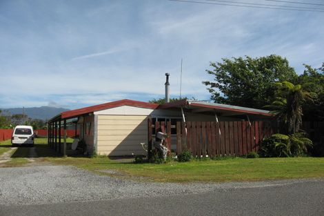 Photo of property in 27a-b Cook Street, Carters Beach, Westport, 7825