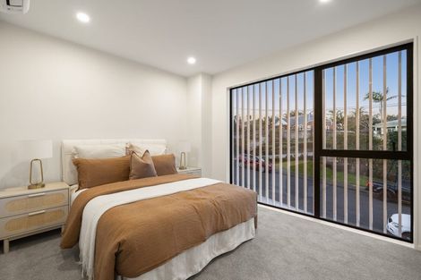 Photo of property in 1/18 Handley Avenue, Narrow Neck, Auckland, 0624