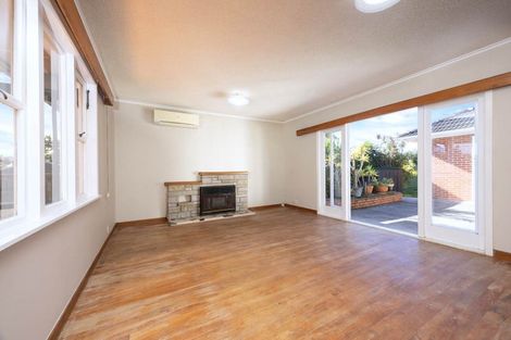 Photo of property in 38 Longburn Road, Henderson, Auckland, 0610