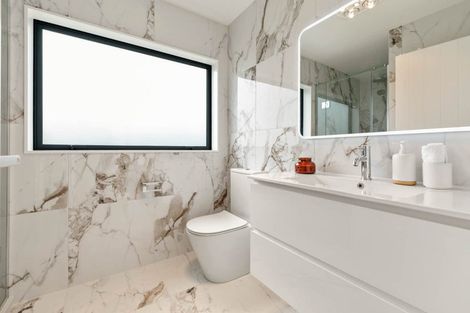 Photo of property in 90a Seymour Road, Sunnyvale, Auckland, 0612