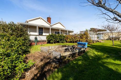 Photo of property in 2 Broadway, Waitara, 4320