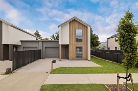 Photo of property in 28 Woods Crescent, Cromwell, 9310