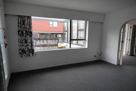 Photo of property in 42 Oxford Street, Tawa, Wellington, 5028