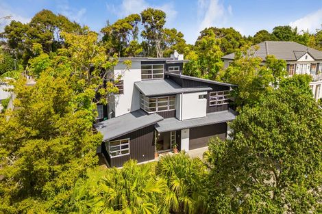 Photo of property in 40 Kittiwake Drive, Schnapper Rock, Auckland, 0632