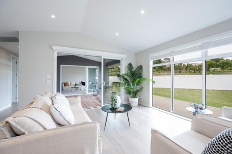 Photo of property in 72 Les Wakefield Road, Mapua, 7005