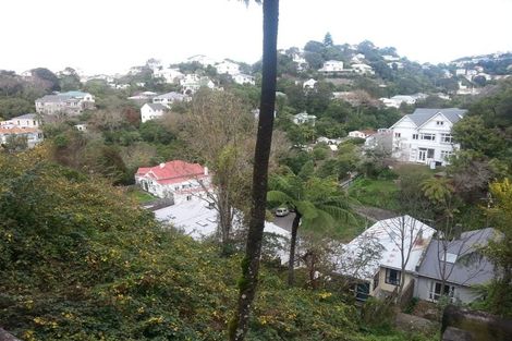 Photo of property in 18 Garden Road, Northland, Wellington, 6012