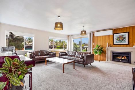 Photo of property in 20 Sailfish Drive, West Harbour, Auckland, 0618
