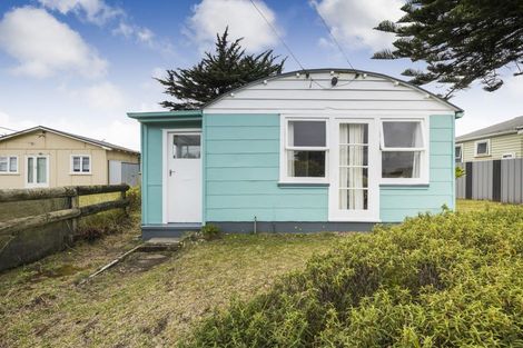 Photo of property in 670 Waitarere Beach Road, Waitarere Beach, Levin, 5510