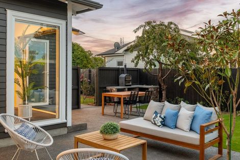 Photo of property in 106 Stapletons Road, Richmond, Christchurch, 8013