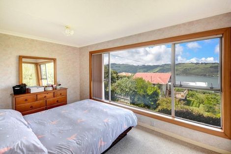 Photo of property in 24 Junction Road, Ravensbourne, Dunedin, 9022