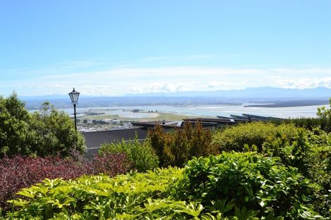 Photo of property in 2 Commodore Place, Britannia Heights, Nelson, 7010