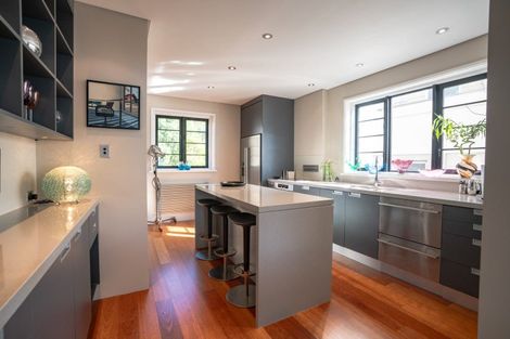 Photo of property in Broadwater Apartments, 214 Oriental Parade, Oriental Bay, Wellington, 6011