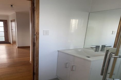 Photo of property in 1/15 Tane Street, New Lynn, Auckland, 0600