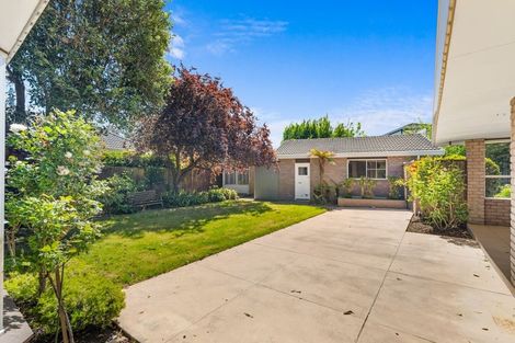 Photo of property in 21b Montclare Avenue, Ilam, Christchurch, 8041