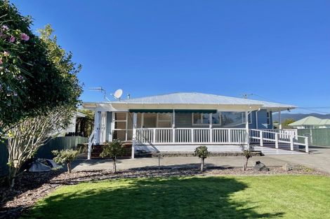 Photo of property in 13 Bowen Street, Levin, 5510