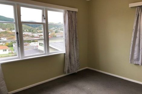 Photo of property in 357 Main Road, Tawa, Wellington, 5028
