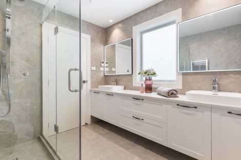 Photo of property in 32 Rahui Road, Greenhithe, Auckland, 0632