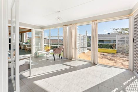 Photo of property in 30 Devon Road, Bucklands Beach, Auckland, 2012