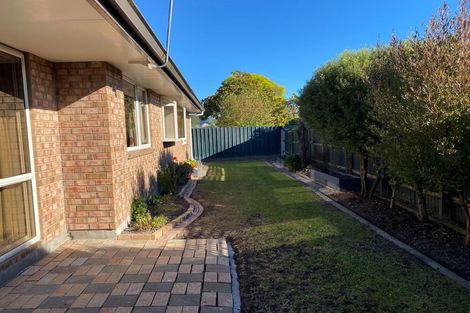 Photo of property in 2/10 Thistledown Place, Woolston, Christchurch, 8062