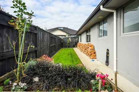 Photo of property in 24 Liberty Grove, Kelvin Grove, Palmerston North, 4414